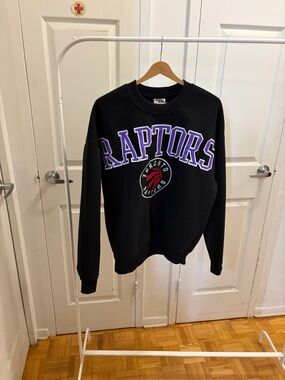 NBA Black Crewneck Sweatshirt with Purple Toronot RAPTORS Logo